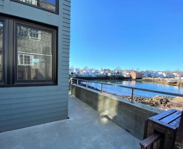 Rockport Sunday Hotel Exterior photo